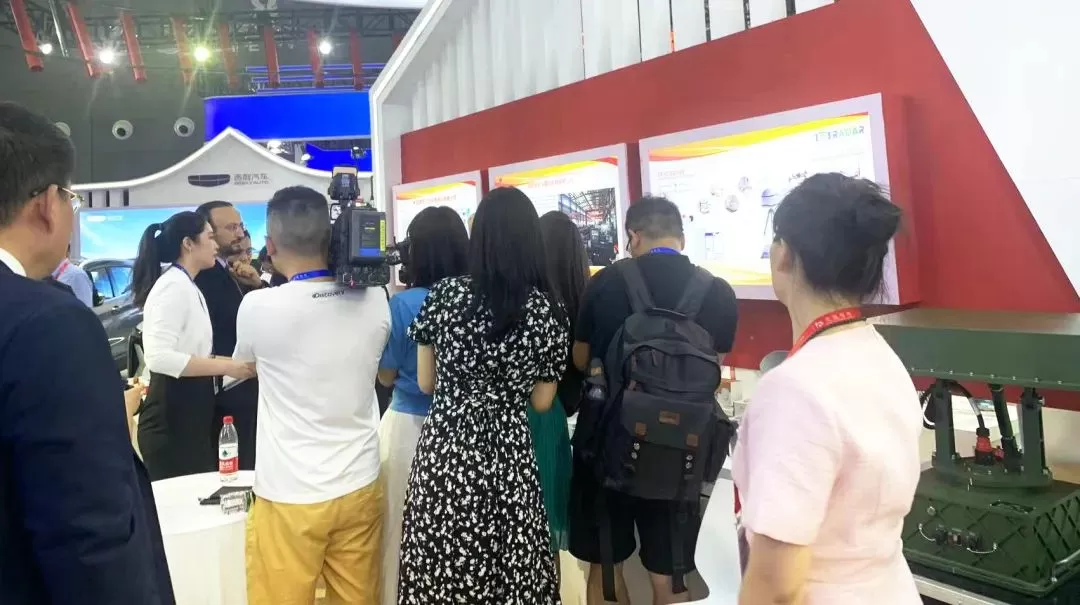 More than 100,000 people attended the 3rd Central Africa Economic and Trade Expo. Time-varying Communications was invited to represent Xiangtan in the Image Pavilion. - News - 3